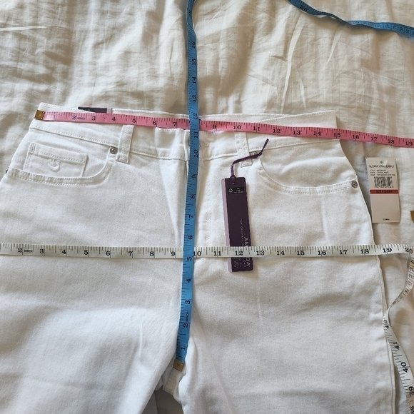 Gloria Vanderbilt The Original Slimming Jean, Classic Rise Tapered Leg size 8 - Picture 3 of 6